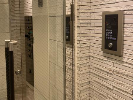 オートロックで身バレバッチリ!